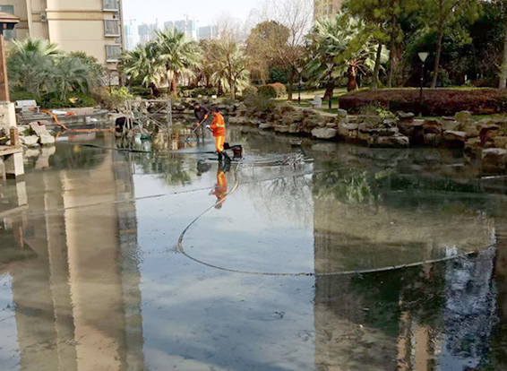 巍山景观池淤泥清理